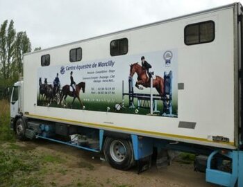 Camion de transport 10 chevaux